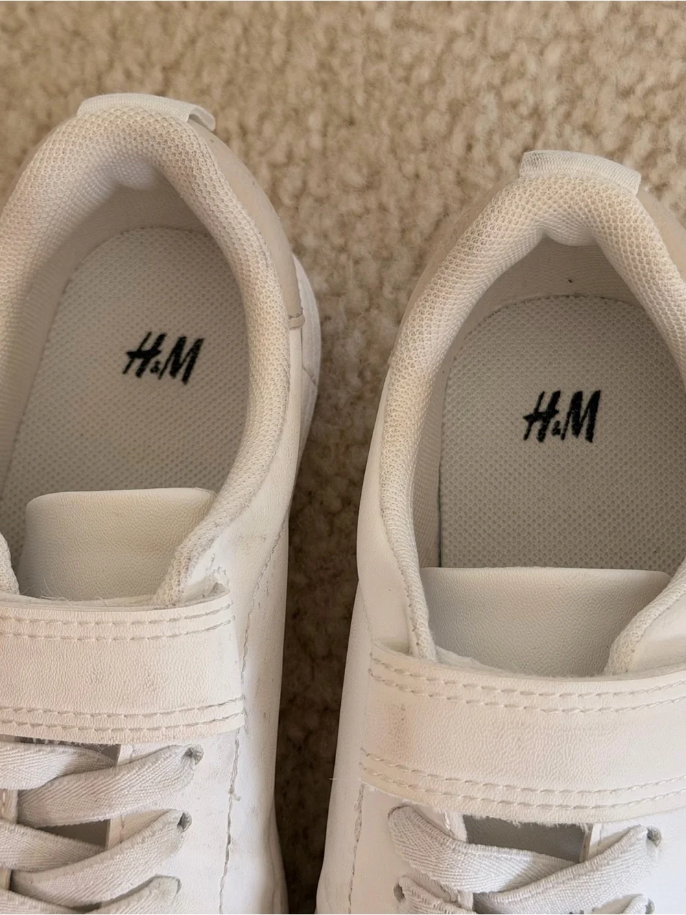 H&M Kids White Velcro Sneakers size 13.5 (little boys)